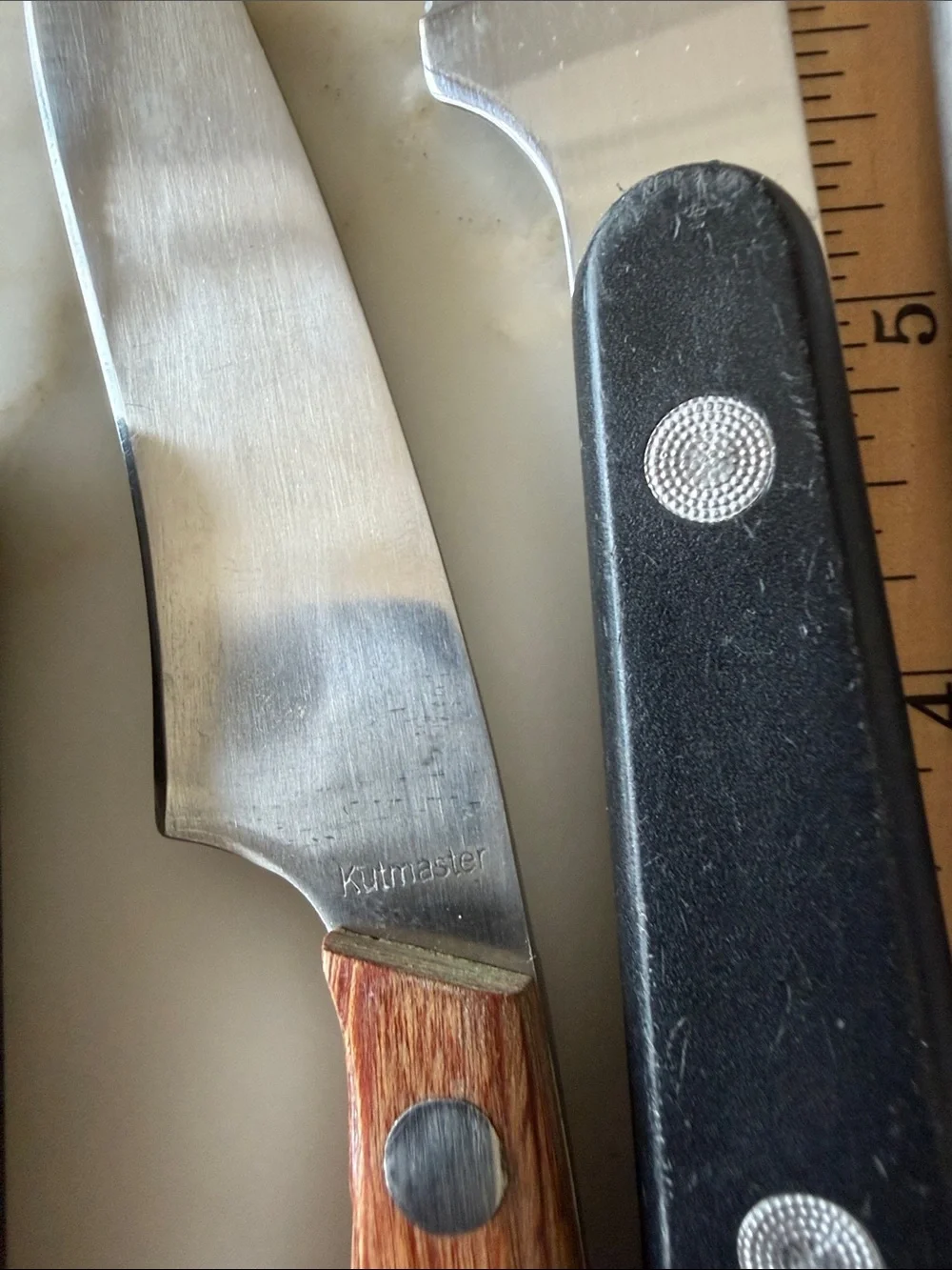 Knives & sharpener